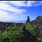 Steintürmchen am Strand von Teneriffa sollen Glück bringen...,,