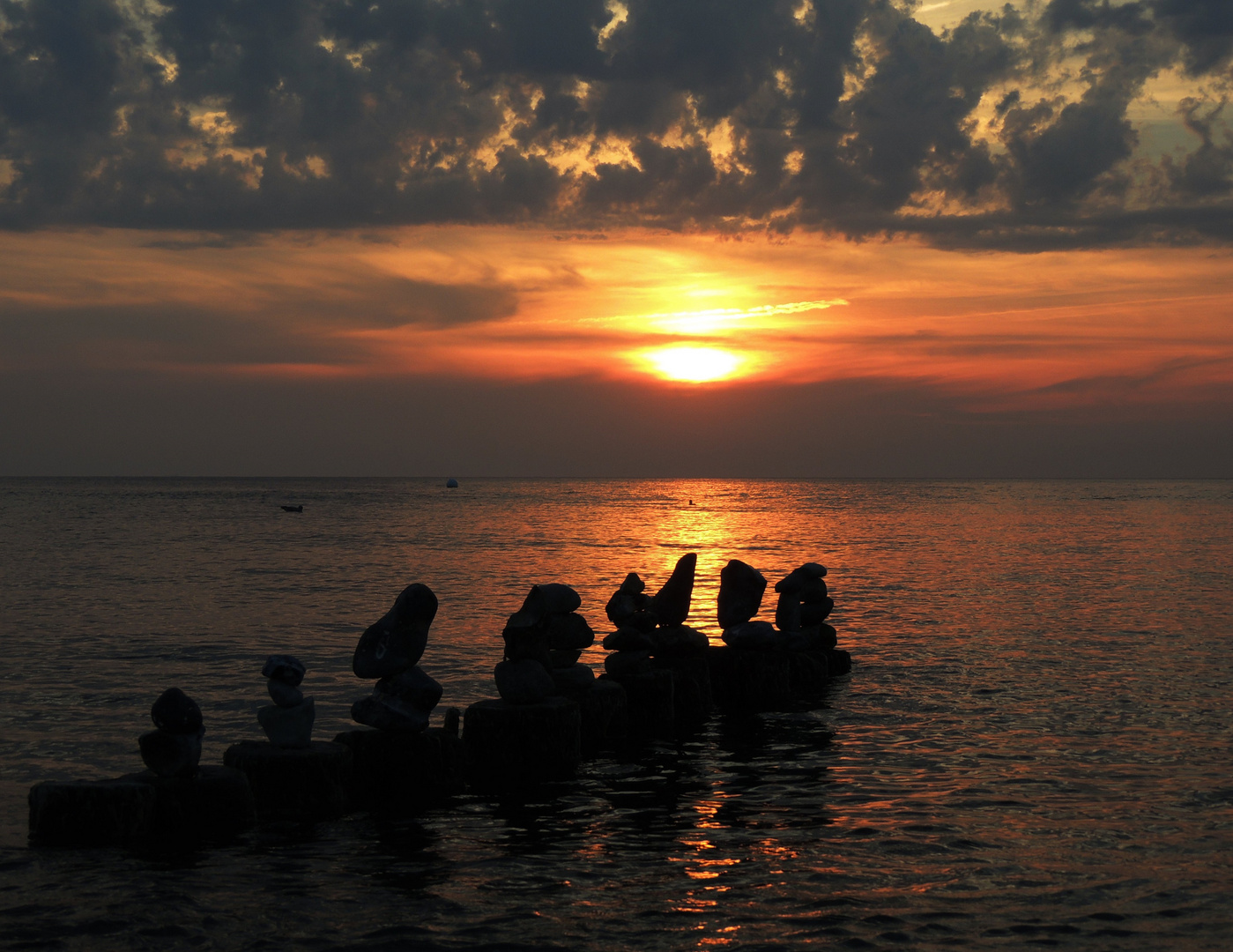 Steintürme im Sonnenuntergang