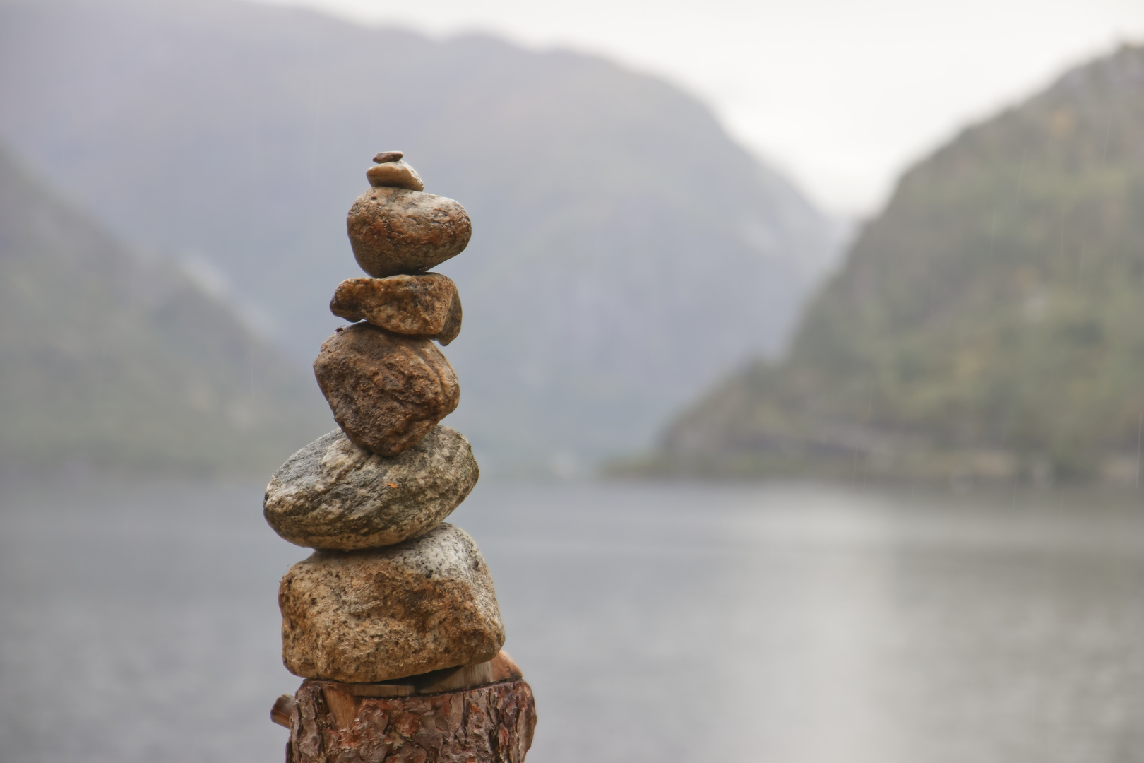 Steinturm am Bergsee