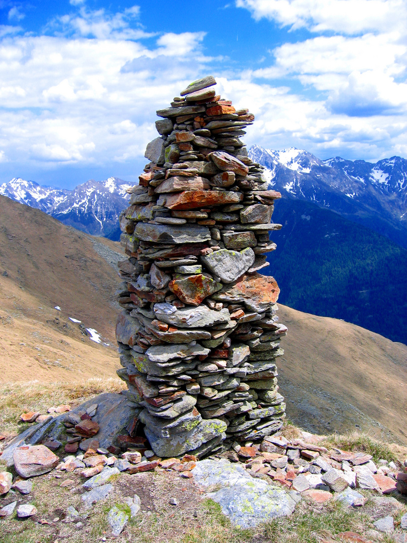 Steinturm im schönen Südtirol