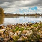 Steinufer am See