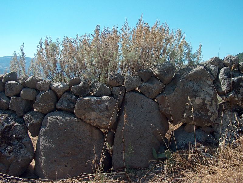 Steinzaun auf Sardinien