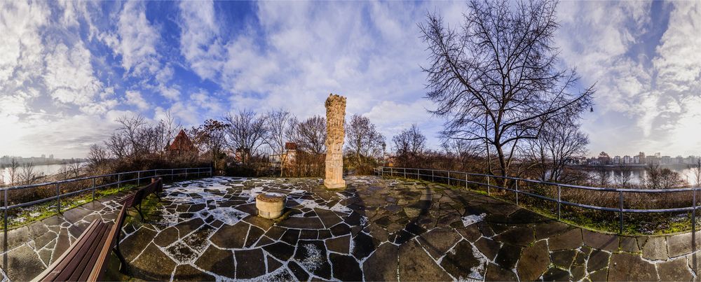 Stele der Völkerfreundschaft (360°-Ansicht)