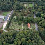 St.Elisabeth Kirche und Friedhof....