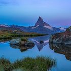 Stellisee mit Spiegelung des Matterhorns