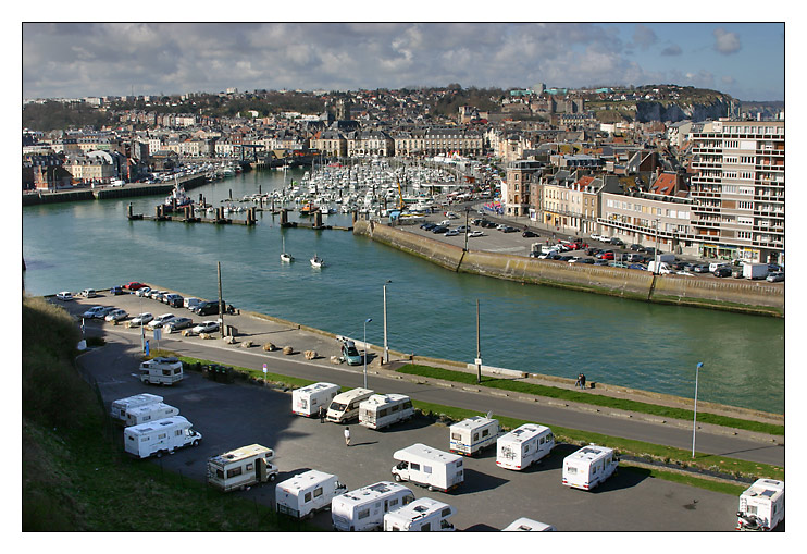 Stellplatz am Hafen von Dieppe ...