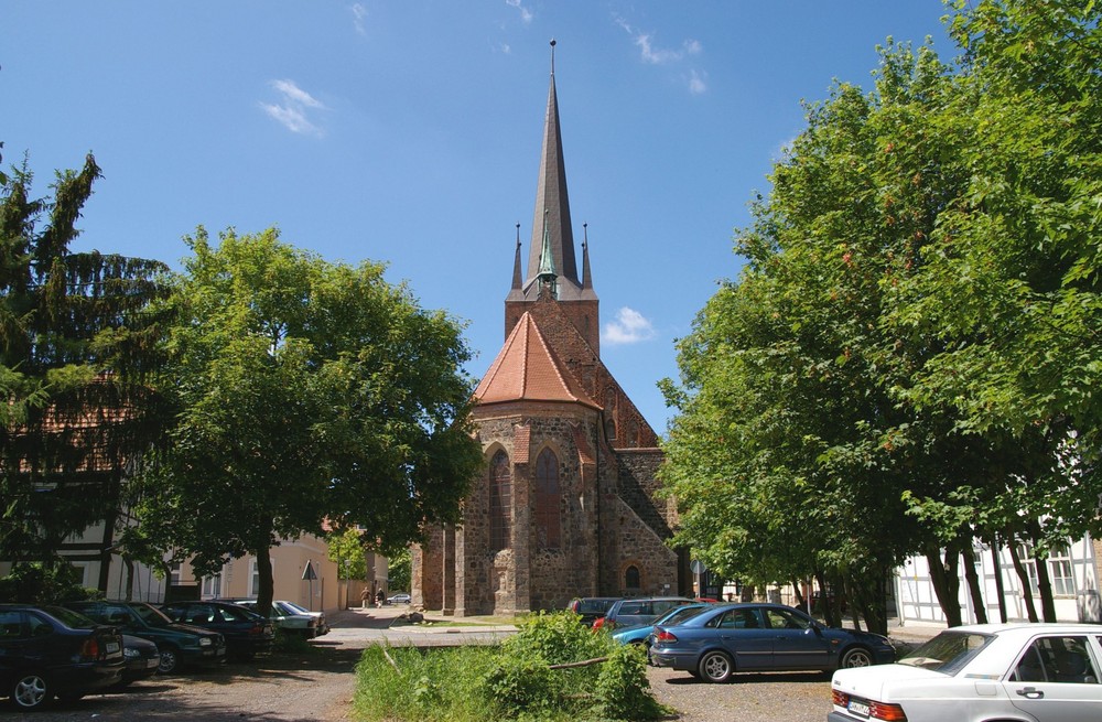 Stendaler Petrikirche von der Rohrstraße