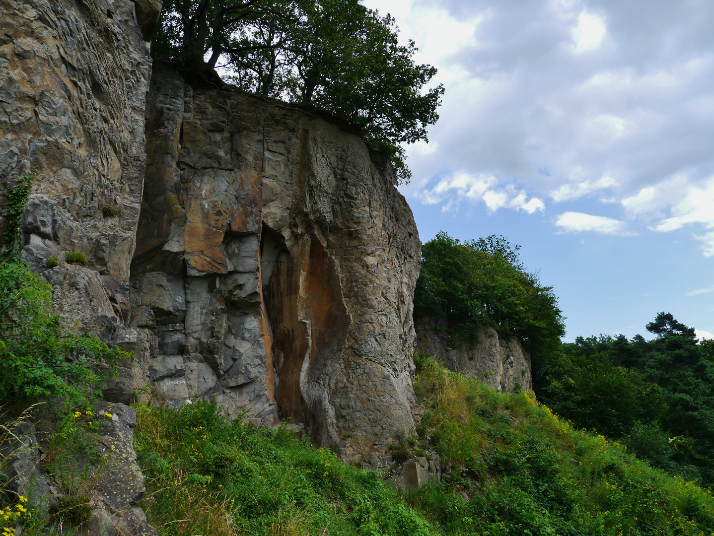 Stenzelberg - Formation