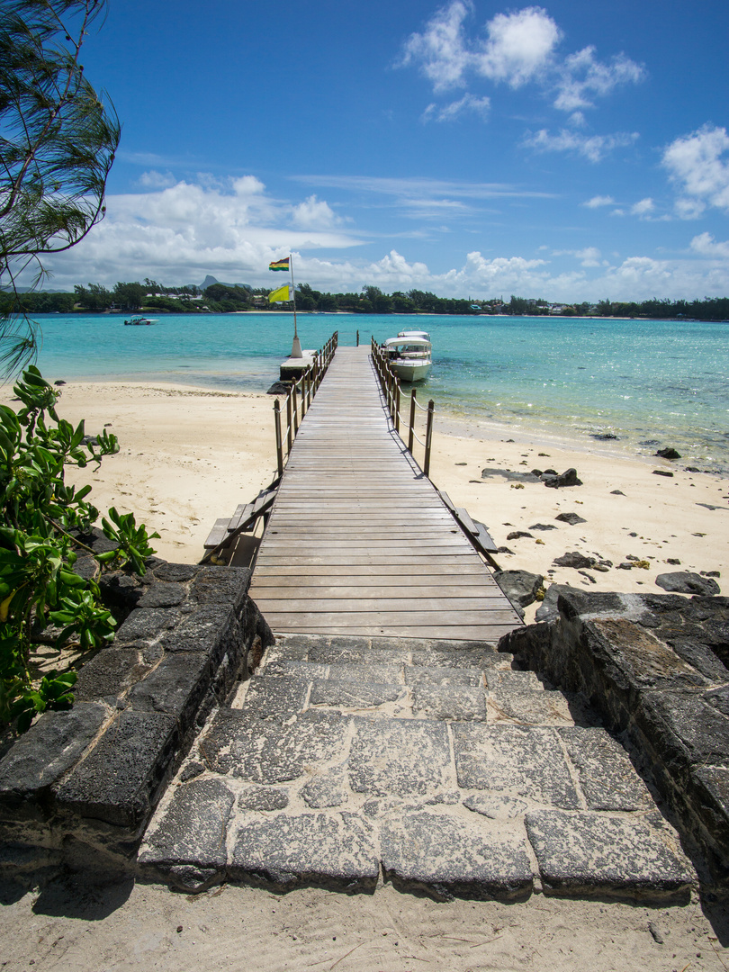 Step to the beach