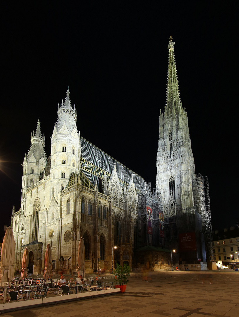 Stephansdom bei Nacht