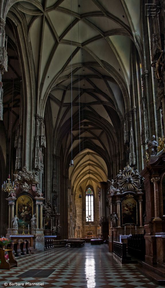 Stephansdom Seitenschiff