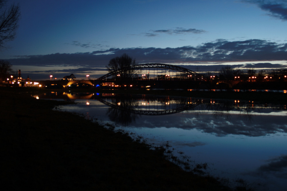 Sternbrücke in der Dämmerung