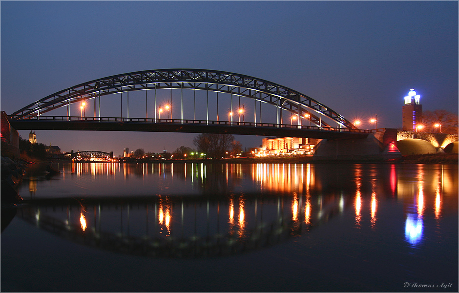 Sternbrücke mit Dom unten drunter