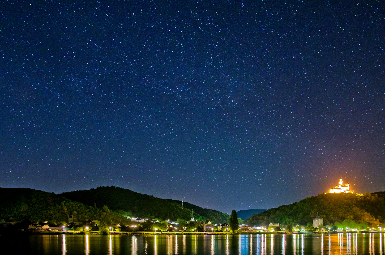 Sternenhimmel über Braubach und der Marksburg 