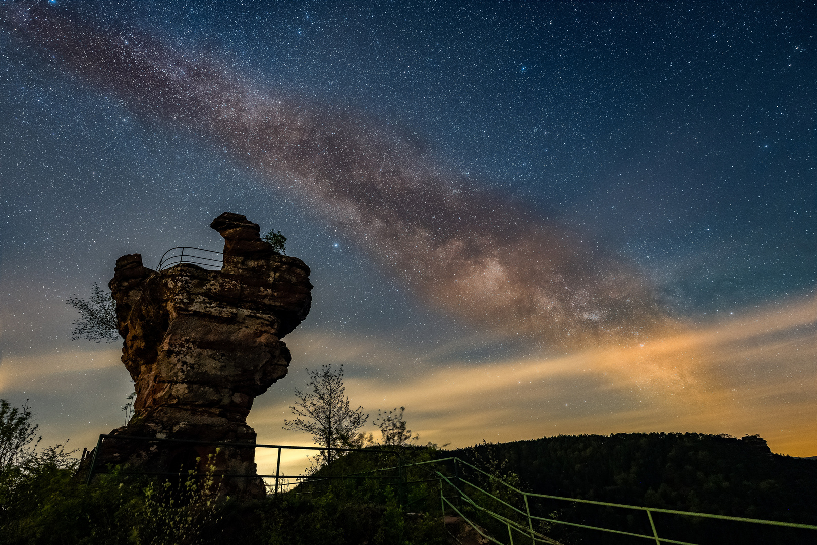 Sternenhimmel über Burg Drachenfels