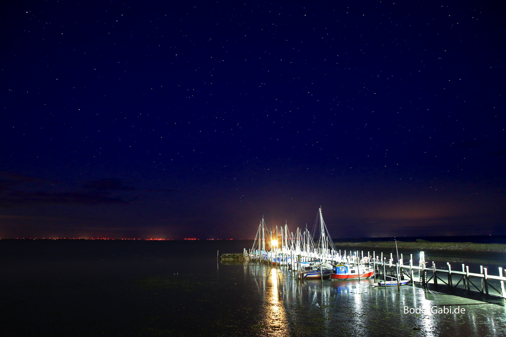 Sternenhimmel über dem Hafen Rantum