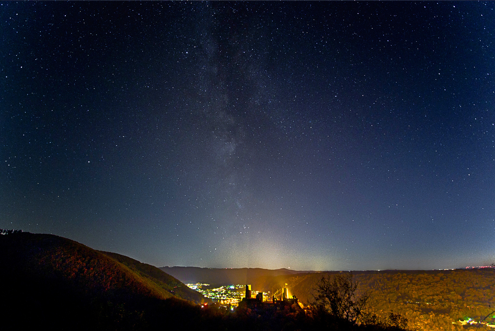 Sternenhimmel über dem Moseltal, Burg Thurant