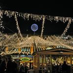 Sternenhimmel über dem Weihnachtsmarkt in Essen, Kennedyplatz