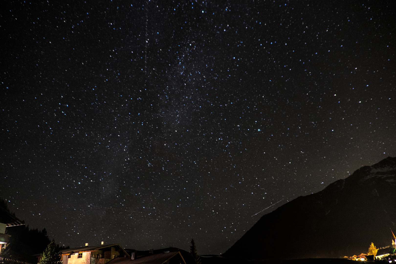 Sternenhimmel über den Alpen