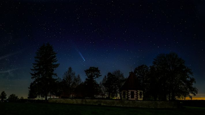 Sternenhimmel über der Londorfer Kapelle