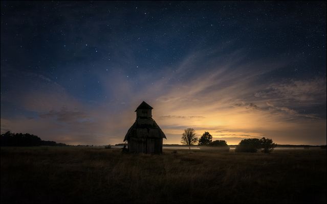 * Sternenhimmel über der Moorkirche *