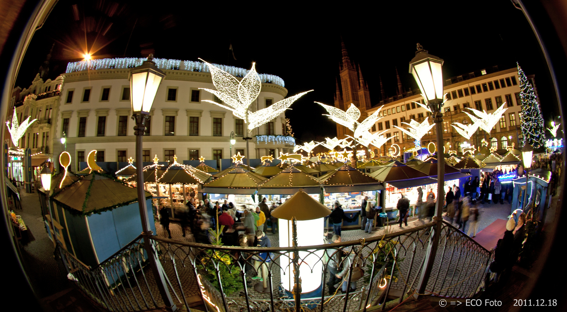 Sternschnuppen Weihnachtsmarkt in Wiesbaden