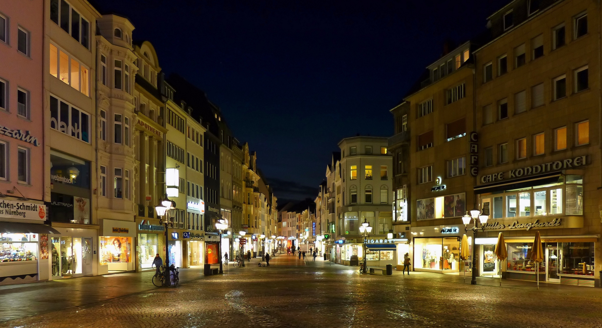 Sternstrasse bei Nacht