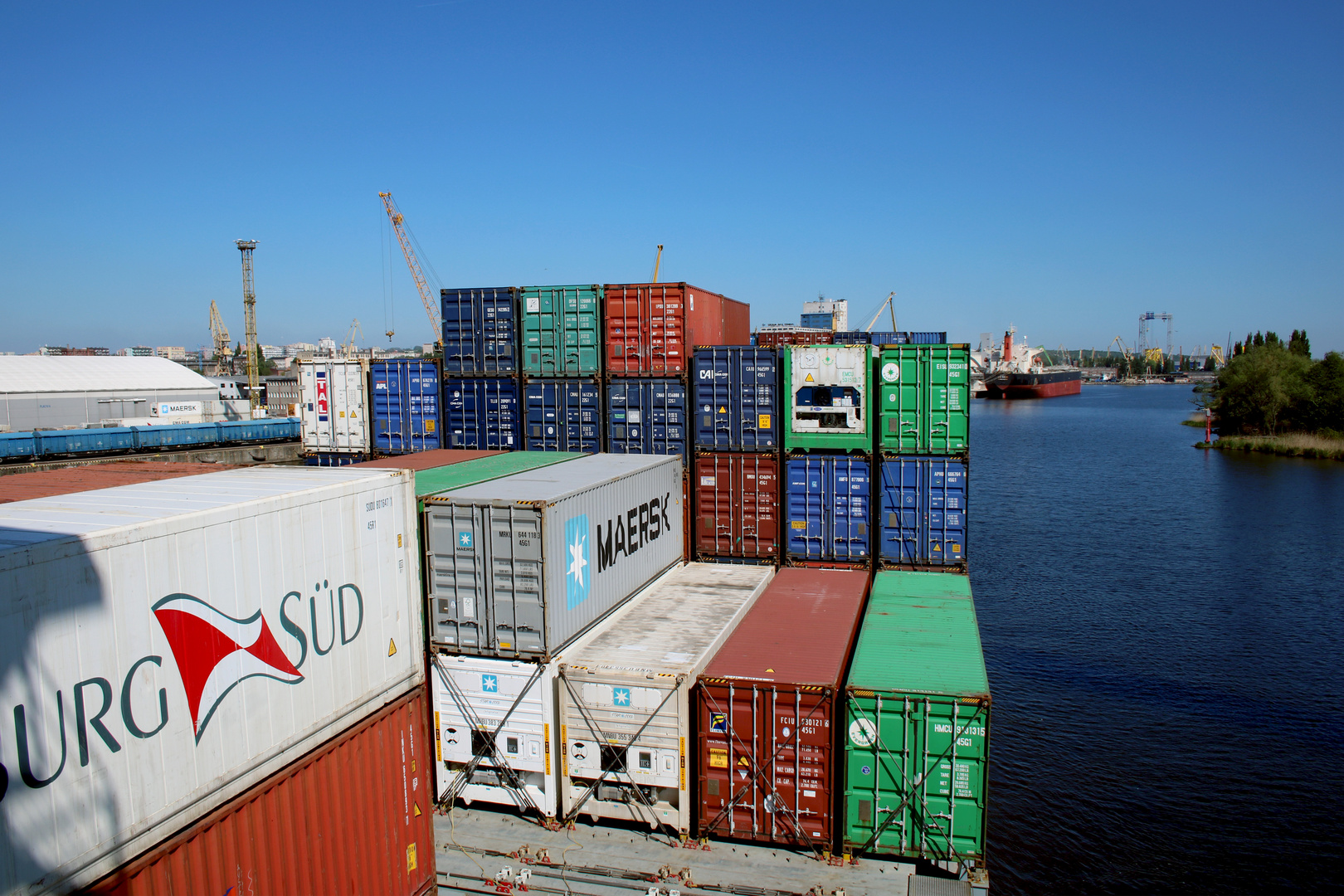 Stettin - das Schiff 'steckt seine Nase in den Wind'