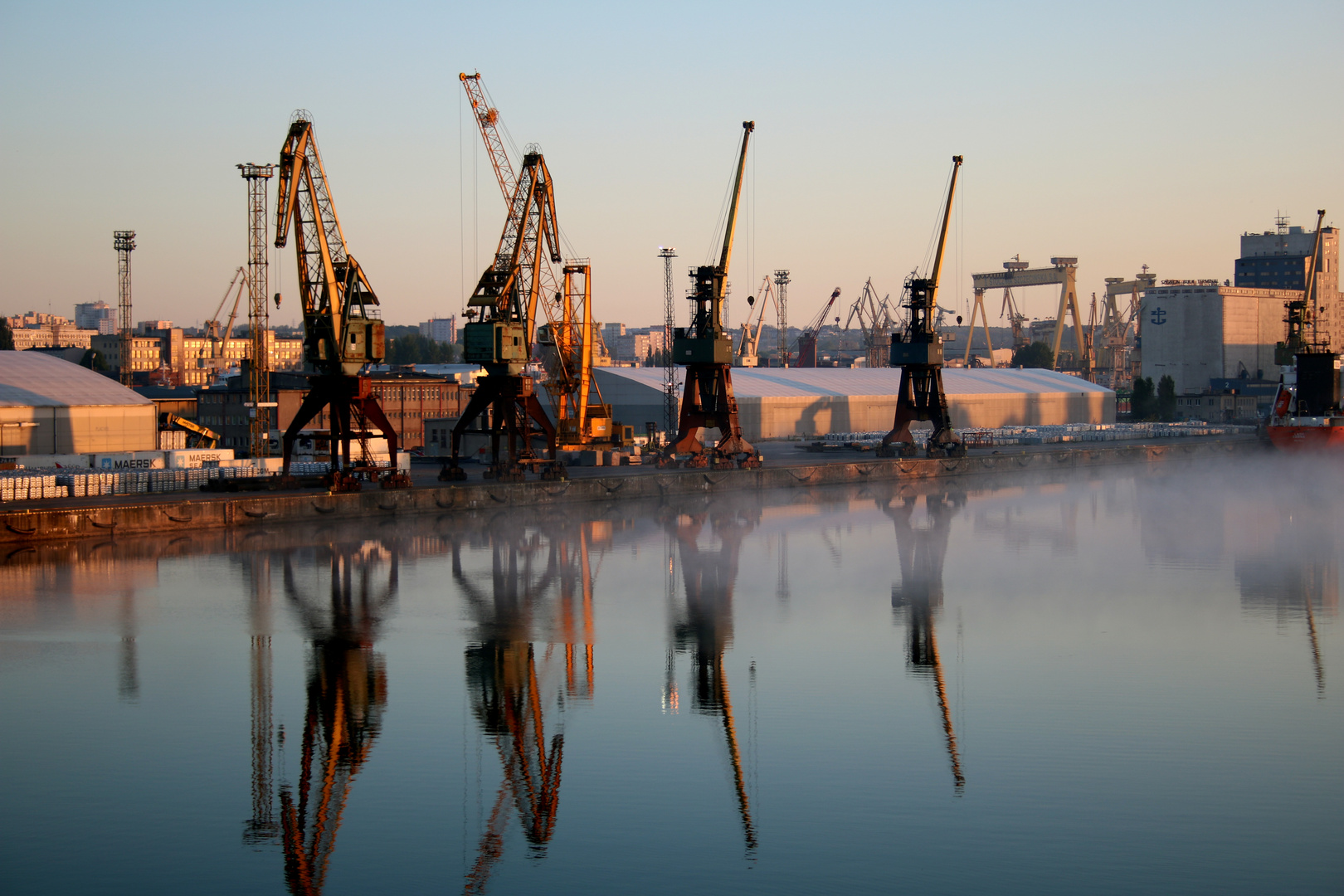 Stettin - Hafenanlagen bei Sonnenaufgang