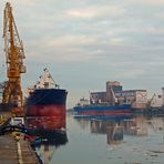 Stettiner Hafen : hier liegen größere Pötte