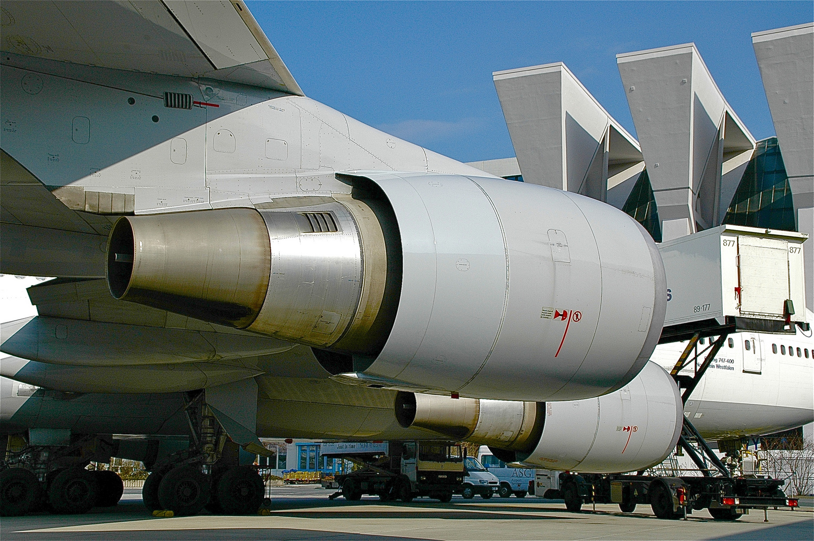 Steuerbord Engines B744 Station FRA