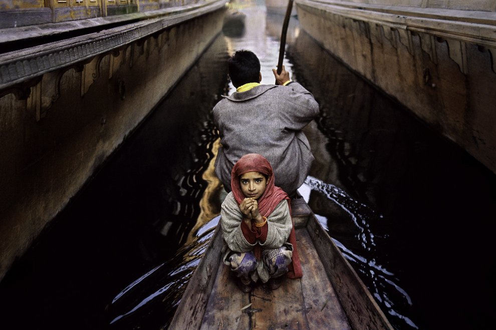 Steve McCurry, Srinagar, Kashmir 1995