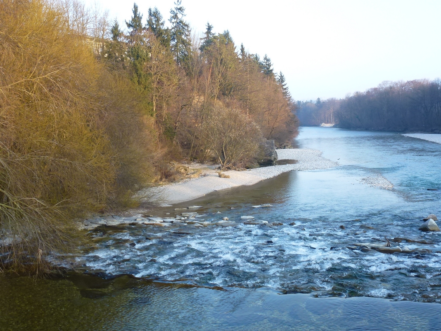 Steyr- Fluß in der Nachmittagssonne