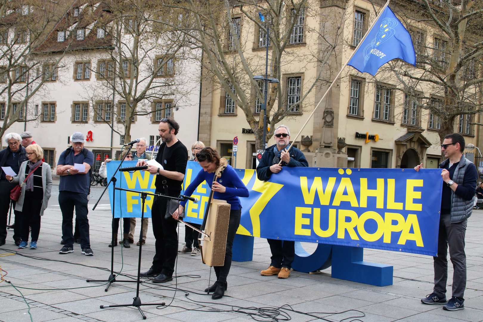 Stgt Demo Pulse of Europe PE-03col Aktuell Foto & Bild ... Stgt Demo Pulse of Europe PE-03col Aktuell Foto & Bild ...