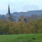 Stiepeler Dorfkirche im Herbst