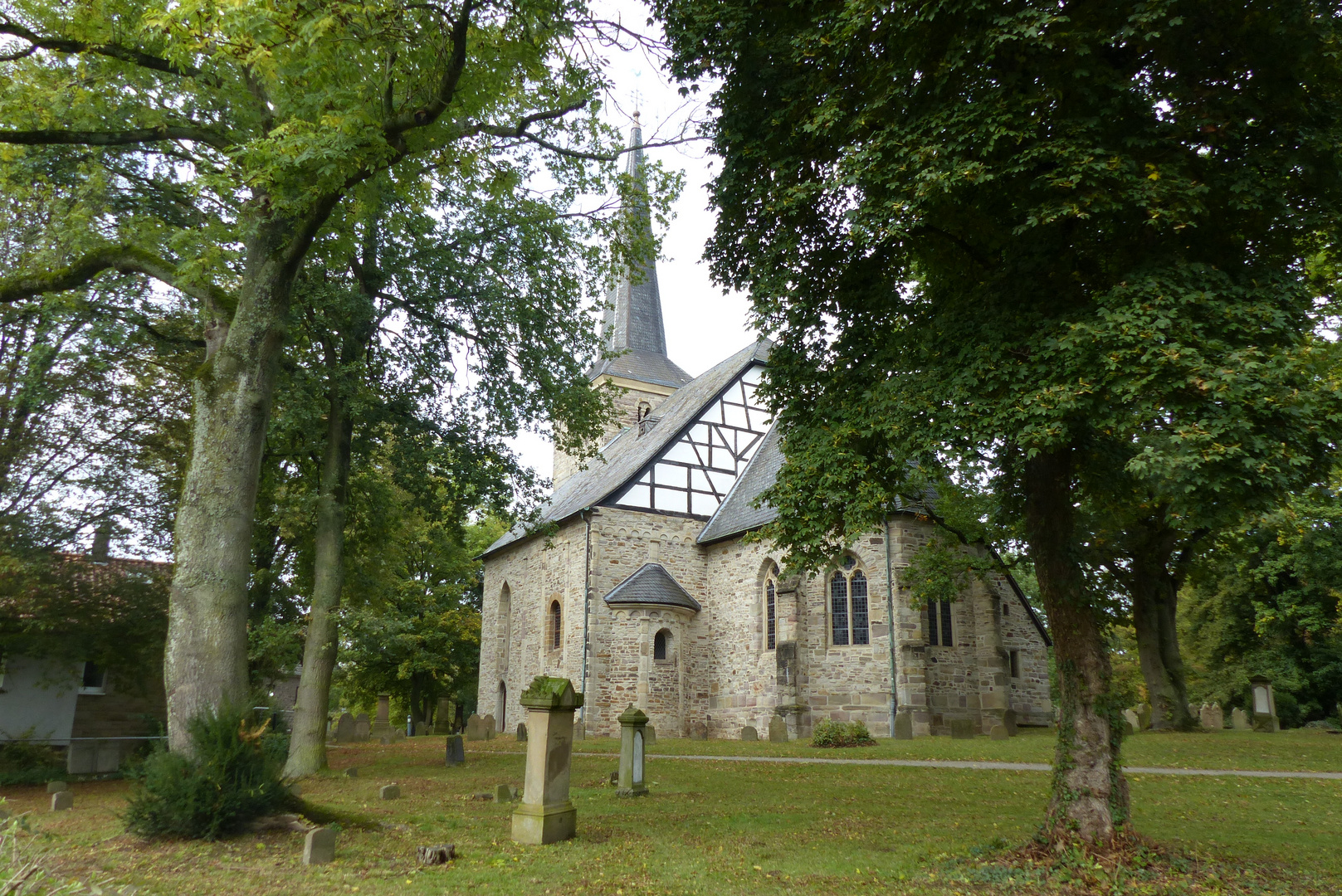 Stiepeler Dorfkirche - Oktober 2019