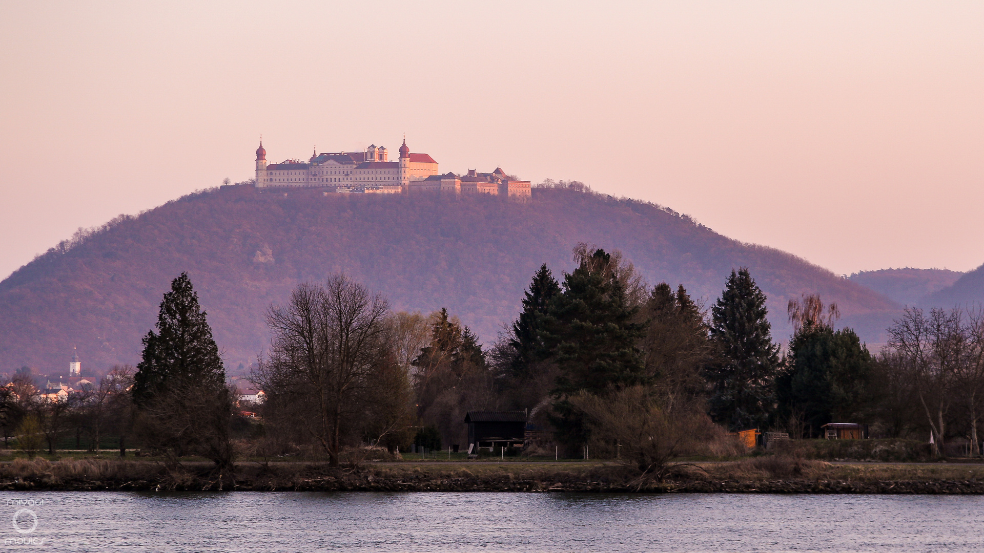 Stift Göttweig im Abendlicht Foto & Bild | europe ...