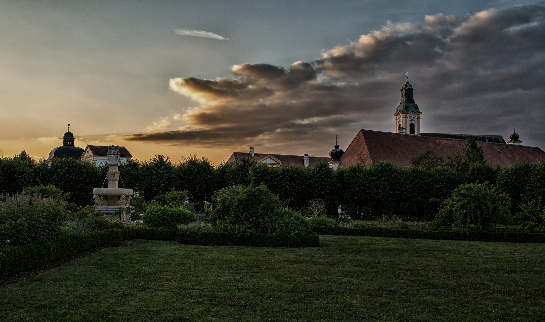 Stift im Sonnenuntergang