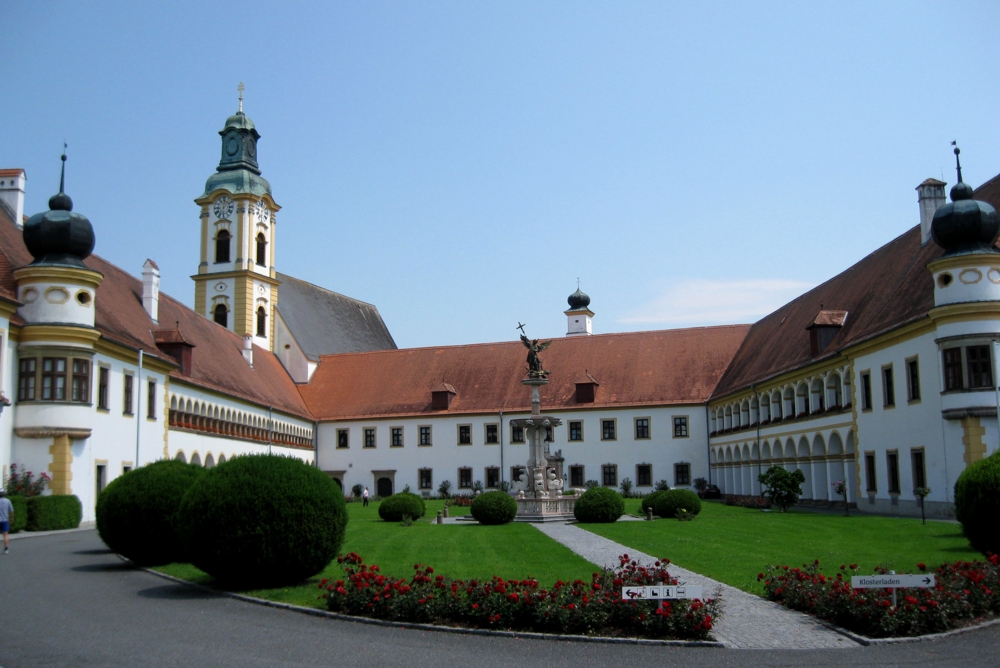 STIFT REICHERSBERG