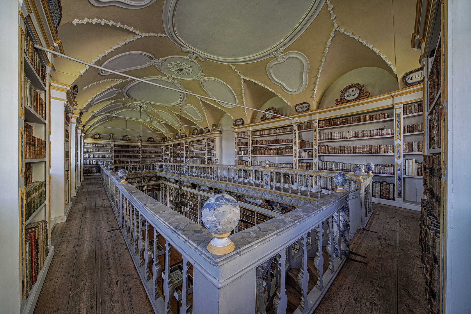 Stift Wilten | Bibliothek III