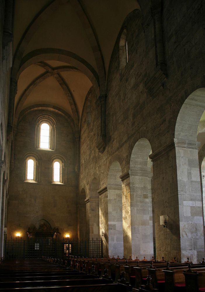 Stiftskirche Heiligenkreuz: romanisches Langhaus