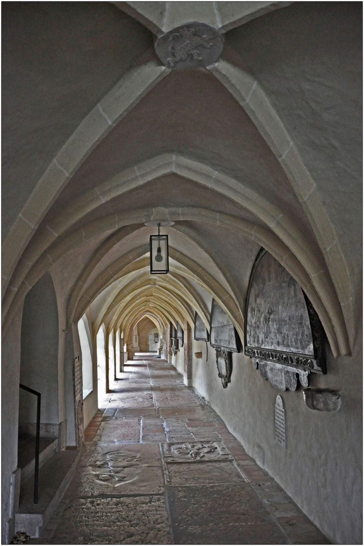 Stiftskirche Laufen, Kreuzgang