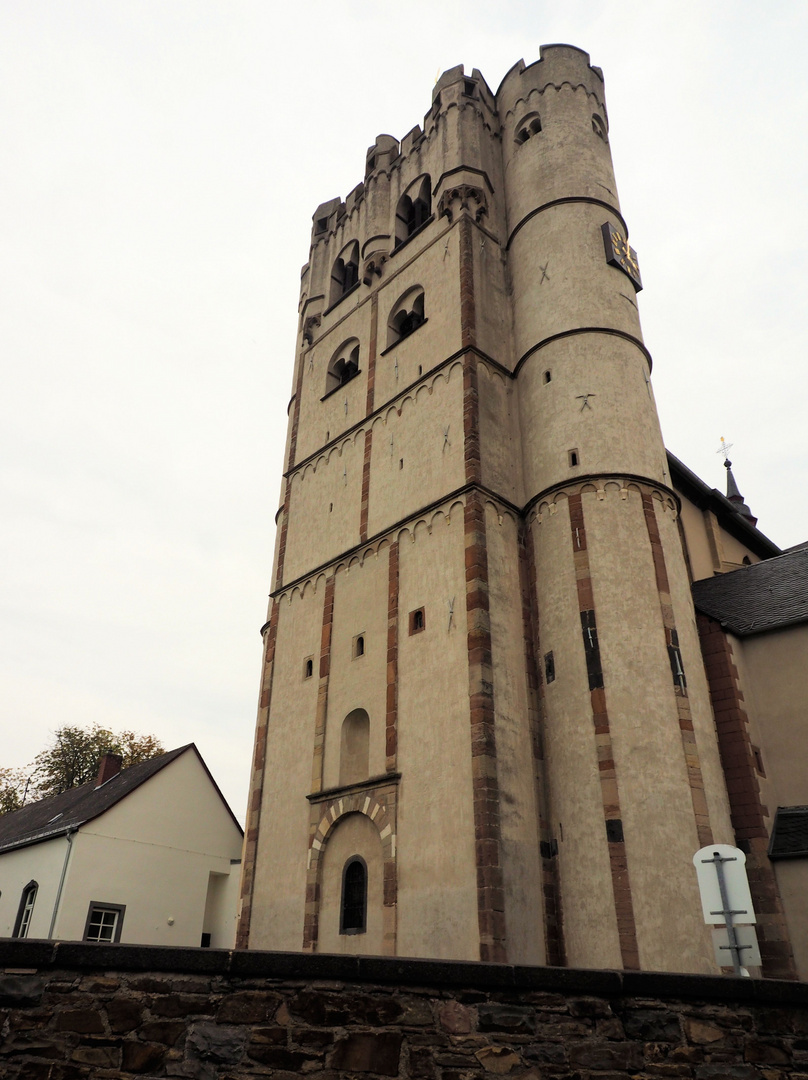 Stiftskirche St. Martin und St. Severus