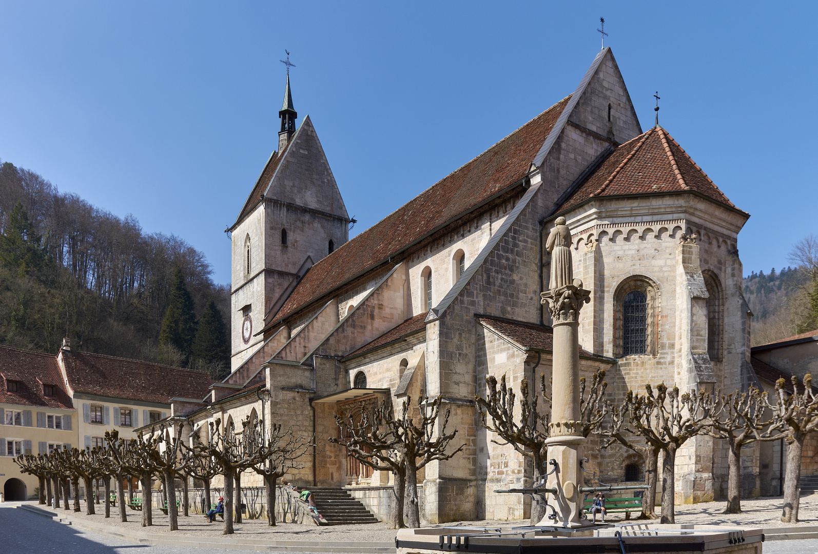 STIFTSKIRCHE UND KLOSTER VON ST. URSANNE