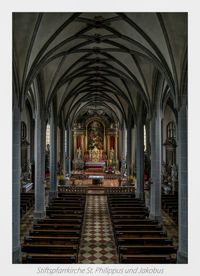 Stiftspfarrkirche St. Philippus und Jakobus - Altötting " Gott zu Gefallen..."