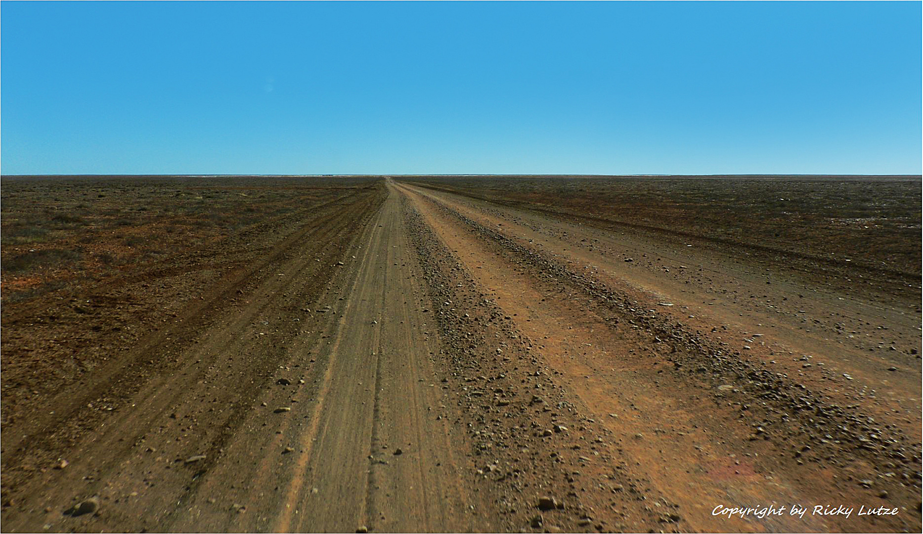 * Still 206 Klicks to Oodnadatta *