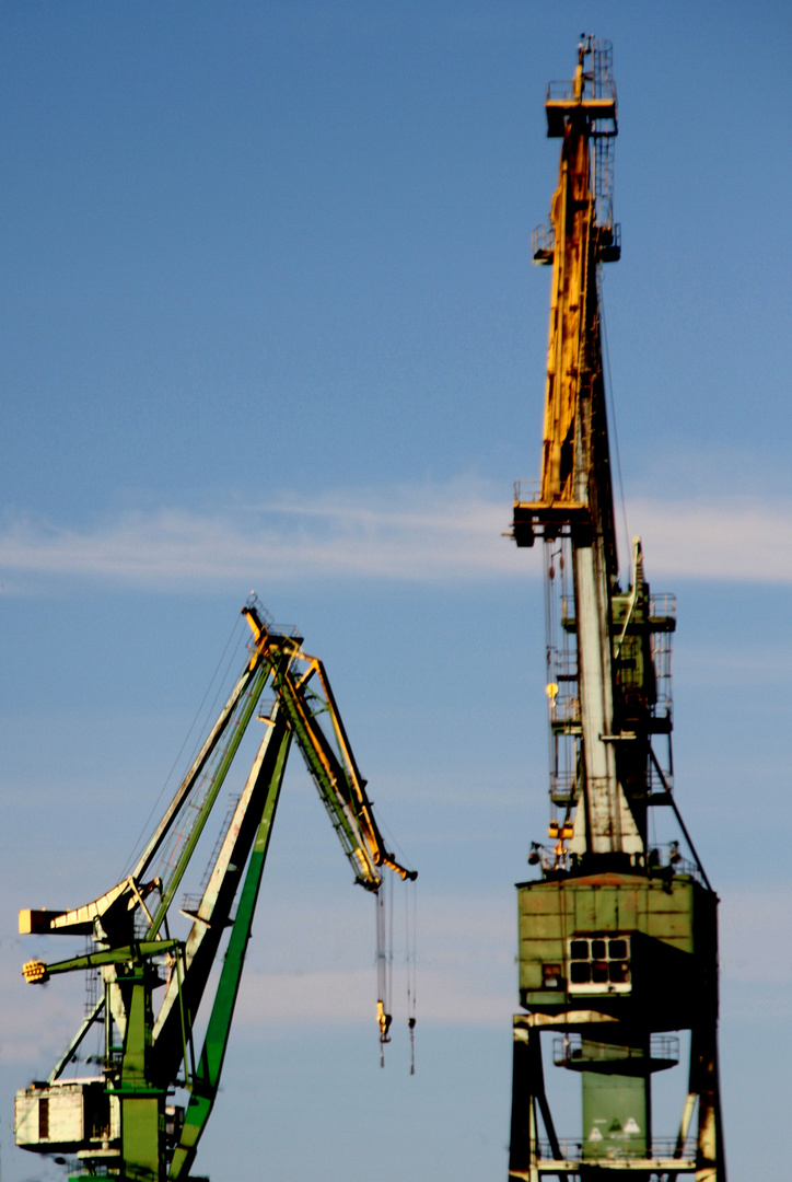 Still Gelegt - Werft Kräne