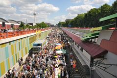 Still-Leben A40 - 3 Millionen Menschen auf der Autobahn