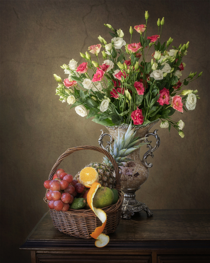 Still life with bouquet and fruits