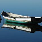 Still ruht das Fischerboot auf dem Großen Plöner See
